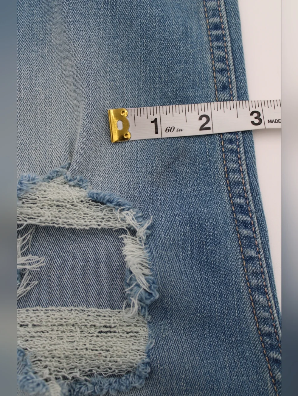 Hollister Light Wash Distressed Skinny Jeans Cutout Knees Size 6R - Picture 4 of 7